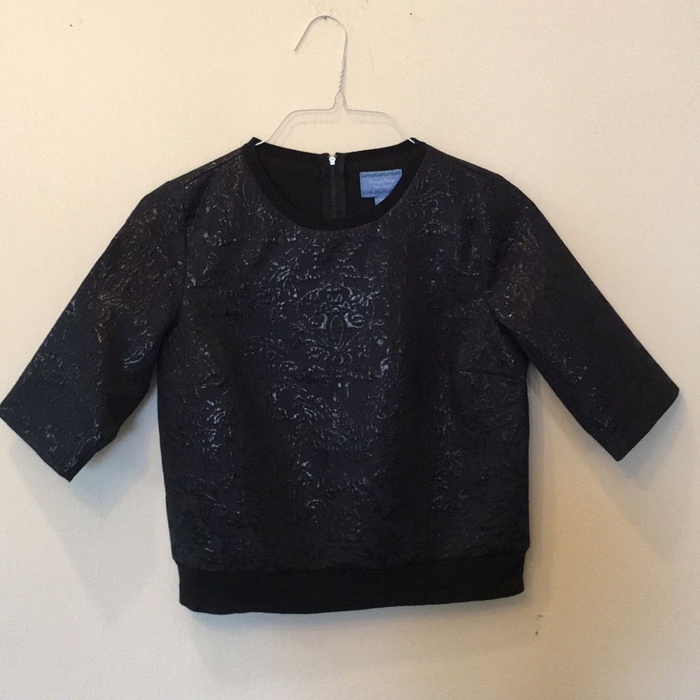 Simply Vera patterned black and navy top